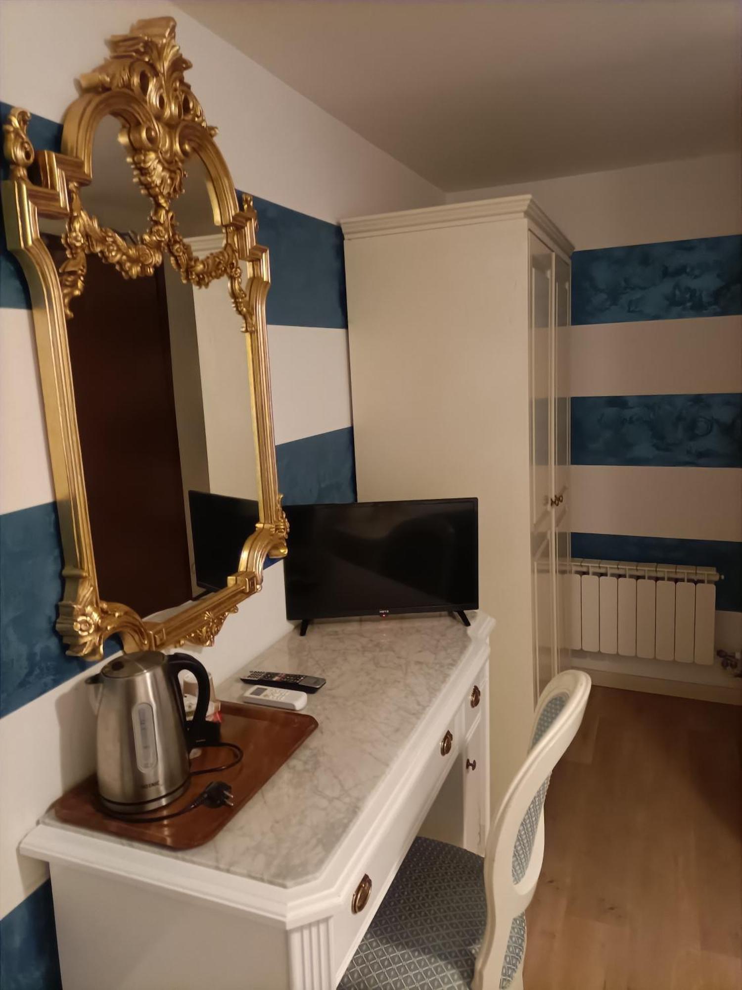 Palazzo Lion Morosini - Check In Presso Locanda Ai Santi Apostoli Venesia Bagian luar foto