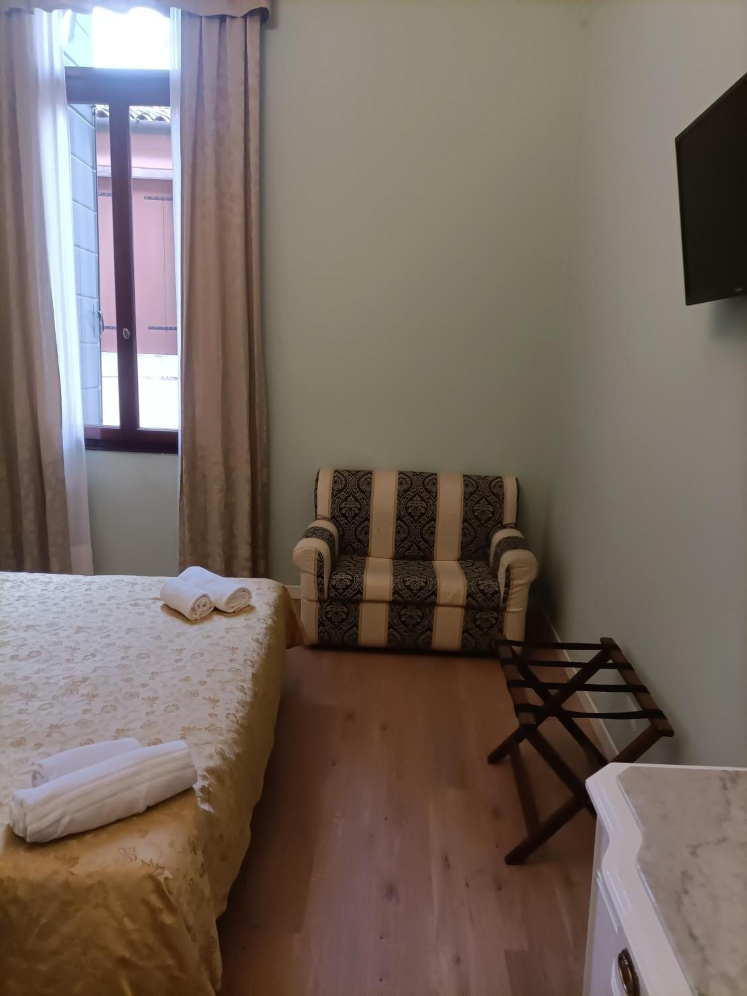 Palazzo Lion Morosini - Check In Presso Locanda Ai Santi Apostoli Venesia Bagian luar foto