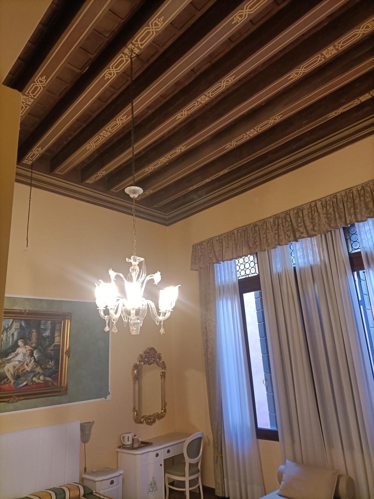 Palazzo Lion Morosini - Check In Presso Locanda Ai Santi Apostoli Venesia Bagian luar foto
