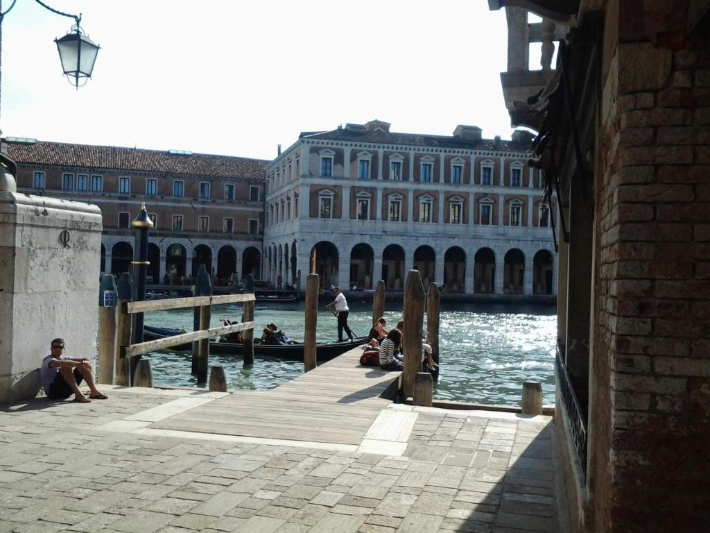 Palazzo Lion Morosini - Check In Presso Locanda Ai Santi Apostoli Venesia Bagian luar foto